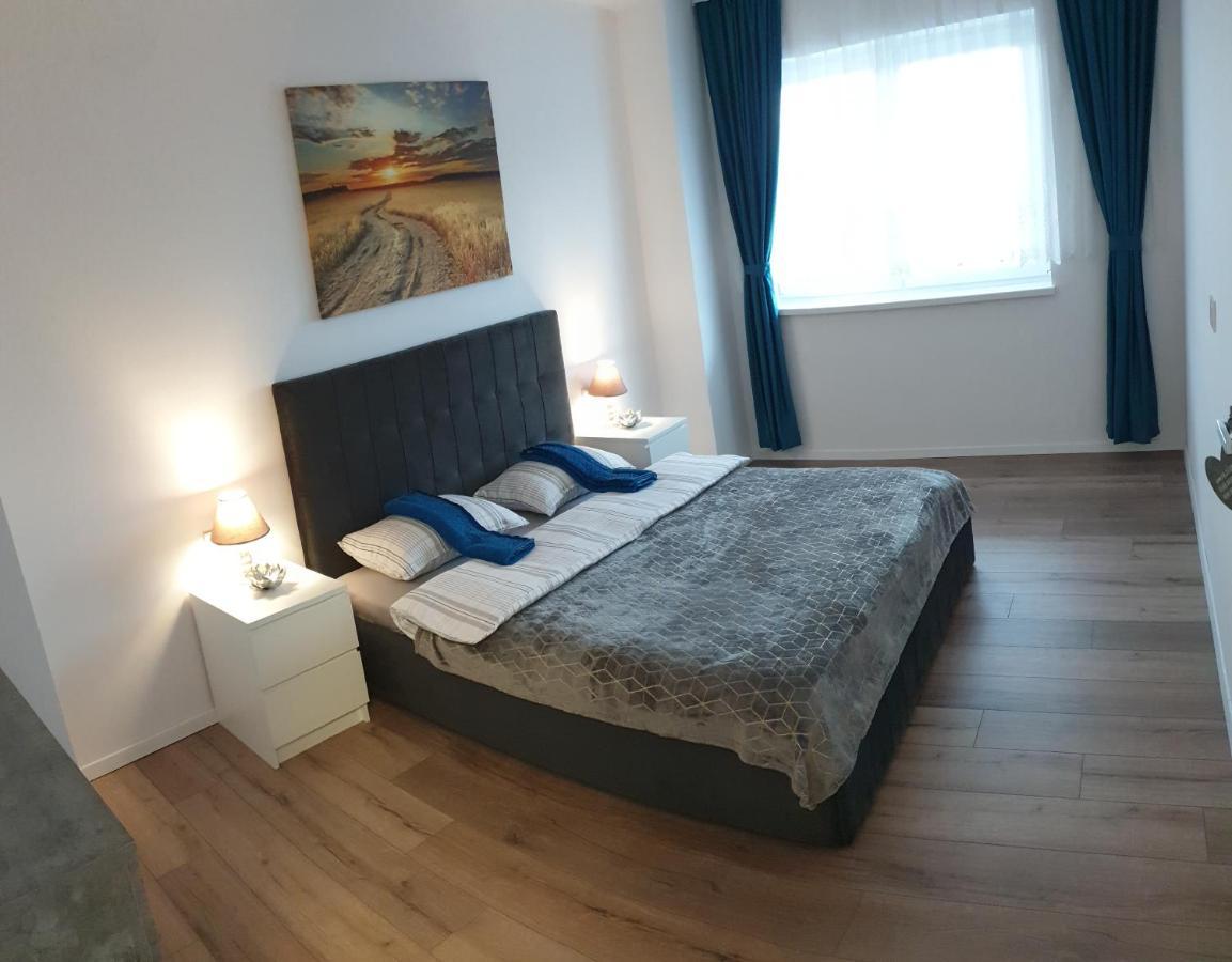 Iosia Apartment 203 Oradea Exterior photo